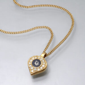 C.Dior　ドロップ型ネックレス（ジルコニア×ブラック）