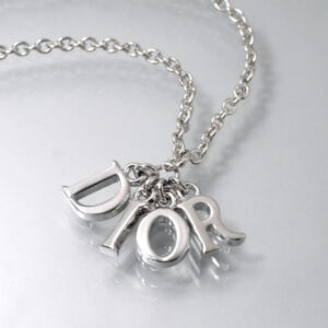C.Dior ミニロゴチャームネックレス（シルバー）